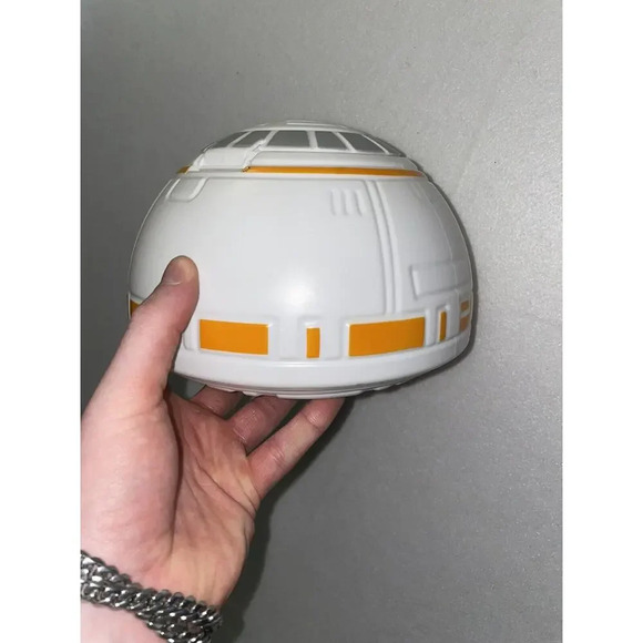 Star Wars BB 8 The Last Jedi Collectible Popcorn Bucket Golden Link 85 oz RARE - Picture 4 of 8